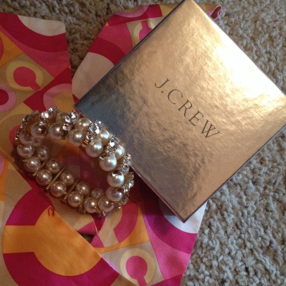 J Crew Pearl and Diamond stretch bracelet