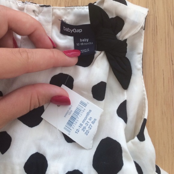 Baby Gap dress and hat - Picture 2 of 4