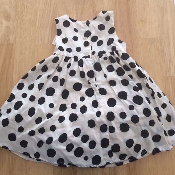 Baby Gap dress and hat - Picture 3 of 4