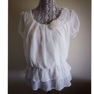 Sunny Leigh ivory crinkle top