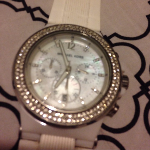 Michael Kors watch - Picture 2 of 3