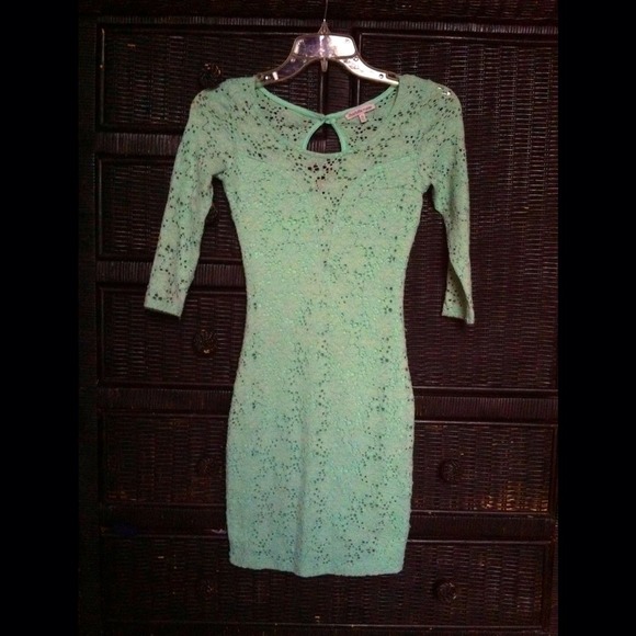 Mint Charlotte Russe dress👗🎀
