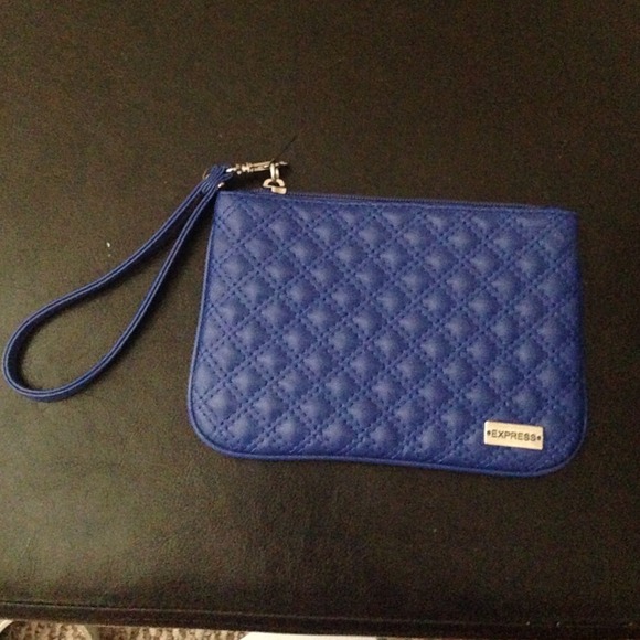 ✨New✨Wristlet royal blue