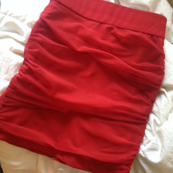 Charolette Russe XS Red skirt - Picture 1 of 4