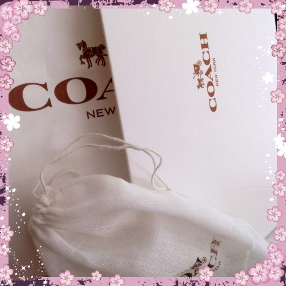 ❌❌SOLD❌❌Coach Valet Turnlock Keychain❤️ - Picture 4 of 4