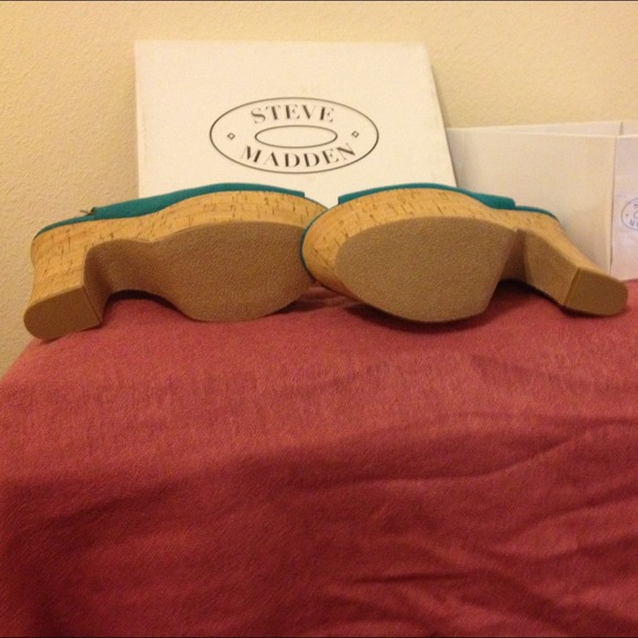 Steve Madden Geaniee Platform Sandals in Teal - Picture 2 of 4