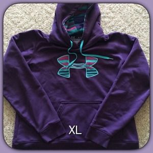 EUC Under Armour Sweatshirt
