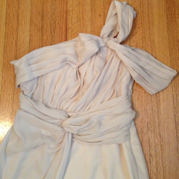 Nude cocktail dress - Picture 2 of 4