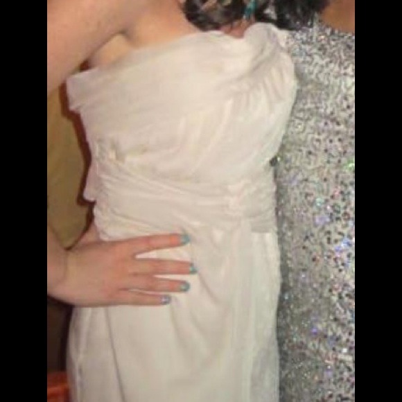 Nude cocktail dress - Picture 4 of 4