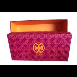 SOLD!!!   Tory Burch Box