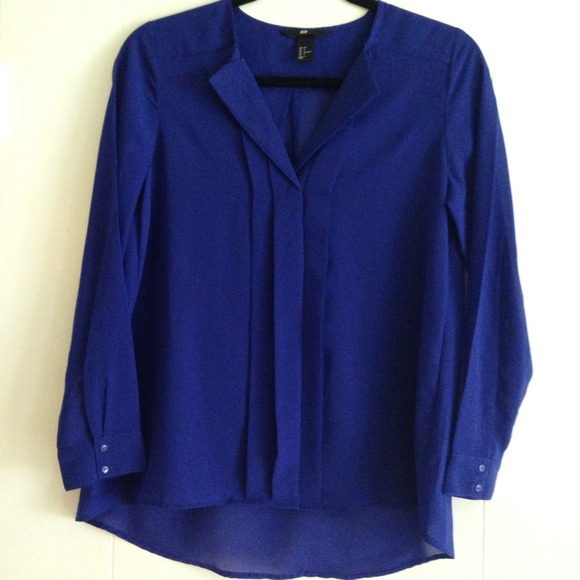 H&M Tops - BUNDLE: blue top, pink too, and sequin skirt!