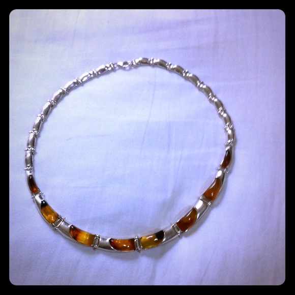 Amber neckless