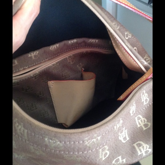 ‼️ Additional Reduction...Dooney and Bourke Bag - Picture 2 of 4