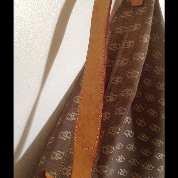 ‼️ Additional Reduction...Dooney and Bourke Bag - Picture 4 of 4