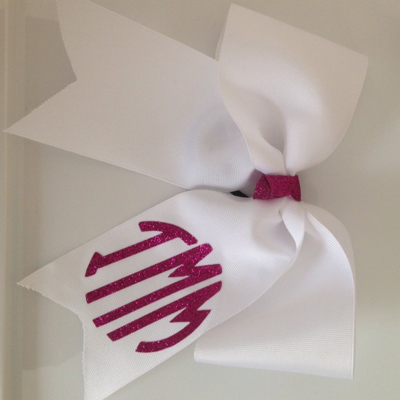 Personalized monogram cheerleading bow!