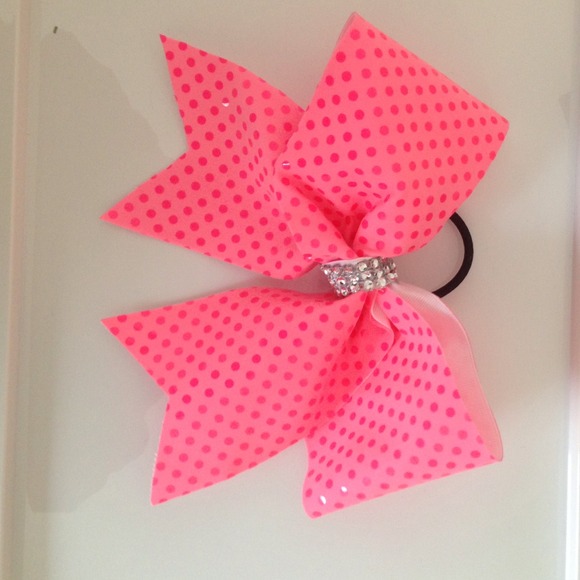 Barbie bow!