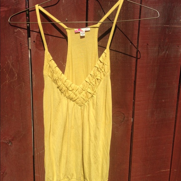 Yellow top - Picture 2 of 2