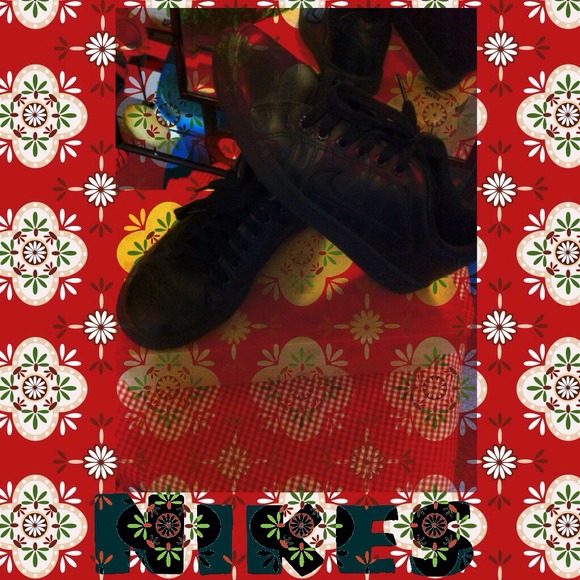 NIKES 👟✔️