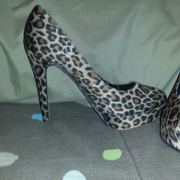 High heals - Picture 2 of 4