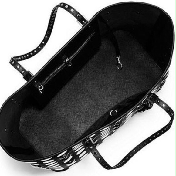 Michael Kors Jet Set Travel Stud Tote - Picture 2 of 3