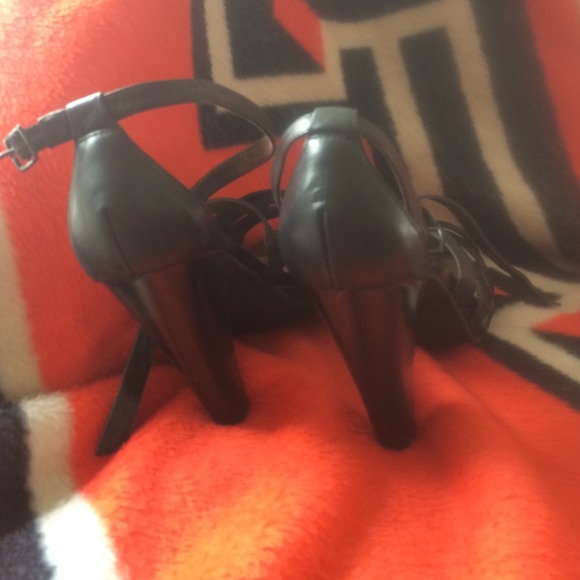 Black Heels - Picture 2 of 3
