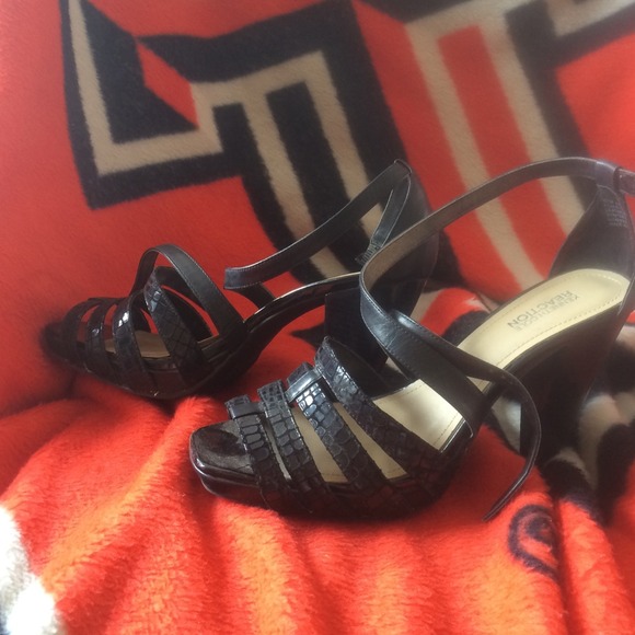 Black Heels - Picture 3 of 3