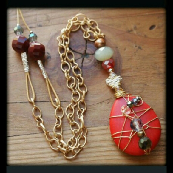 ***SOLD!!**** Howlite Wire Wrapped necklace - Picture 2 of 4