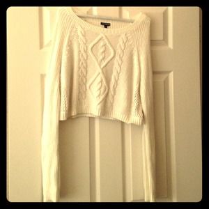 Off shoulder crop top