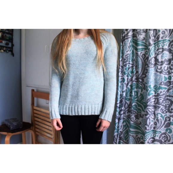 Light mint knit sweater - Picture 2 of 3