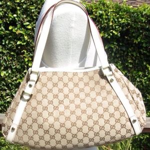 SOLD on EBAY Authentic Abbey Gucci Bag