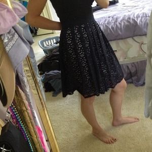 Double layer patterned skirt