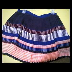 Pleated American Eagle mini skirt sz16