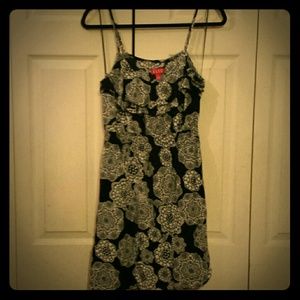 Black and white print dress