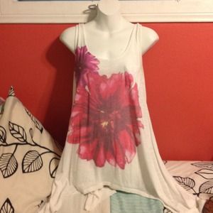F21 Flower tank top size medium