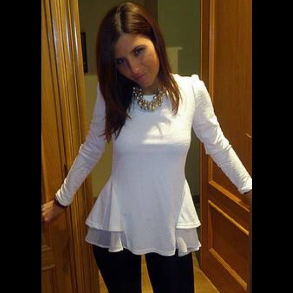 SOLD ON VINTED Ruffle Top - Picture 3 of 3