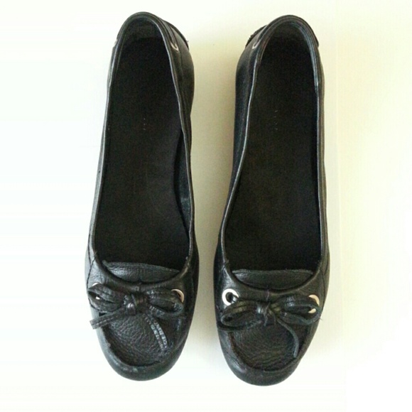 Nine West Black Leather Flats
