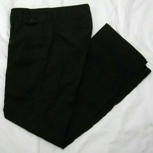 Fantastic basic black Dockers