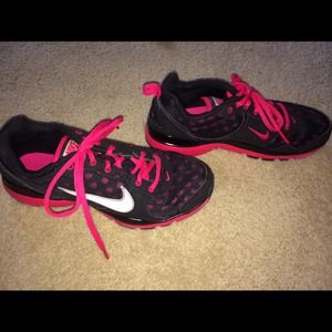 nike tennis shoes hot pink nike tennis shoes hot pink