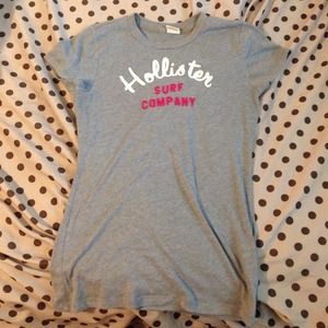 Gray hollister shirt