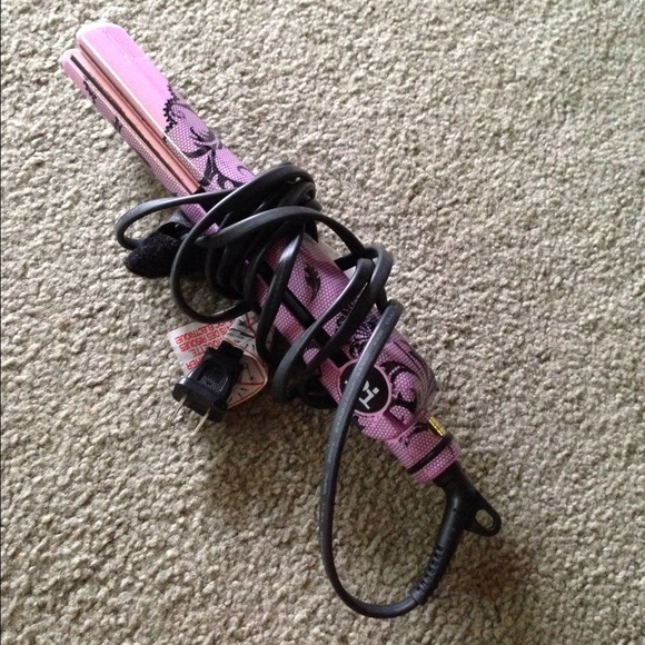 Straightener/ flat iron