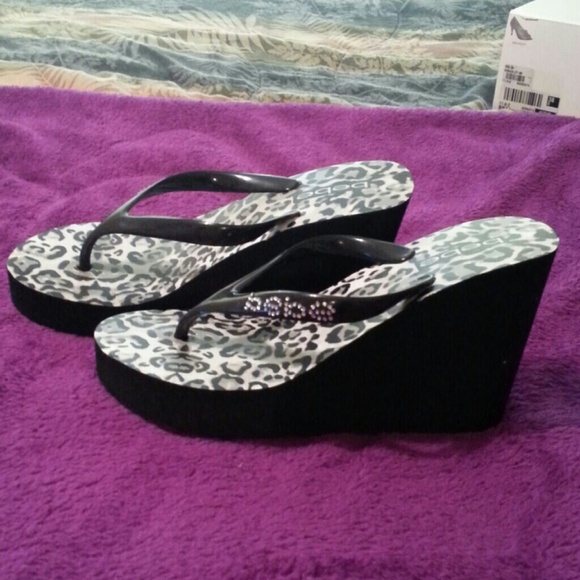 Wedge sandals