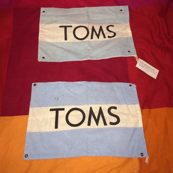 2 toms bags