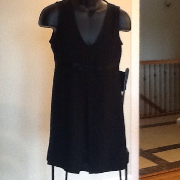 Cute little black dress - Picture 1 of 4