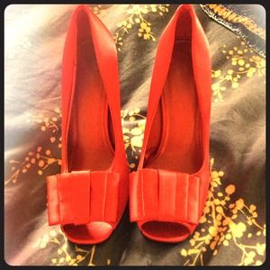 Red heels. Size 7 forever 21 brand!