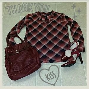 🎈SOLD 🎈GAP Round Neck Blouse