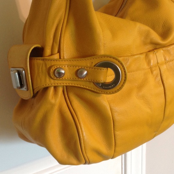 B Makowsky hobo-style leather shoulder bag - Picture 3 of 4