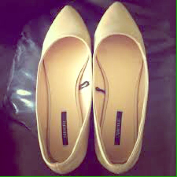 Nude flats!! ❤️❤️❤️