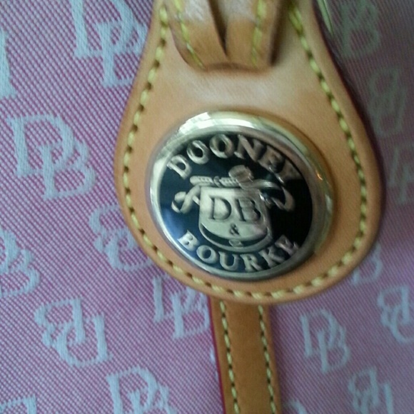 Authentic dooney bourke bag - Picture 2 of 4