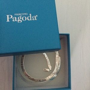 BRAND NEW Piercing Pagoda Sterling Silver Necklace