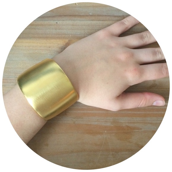 🚫SOLD🚫with $10+ Purchase Gold Wide Band Cuff